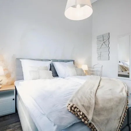 Apartment Onna